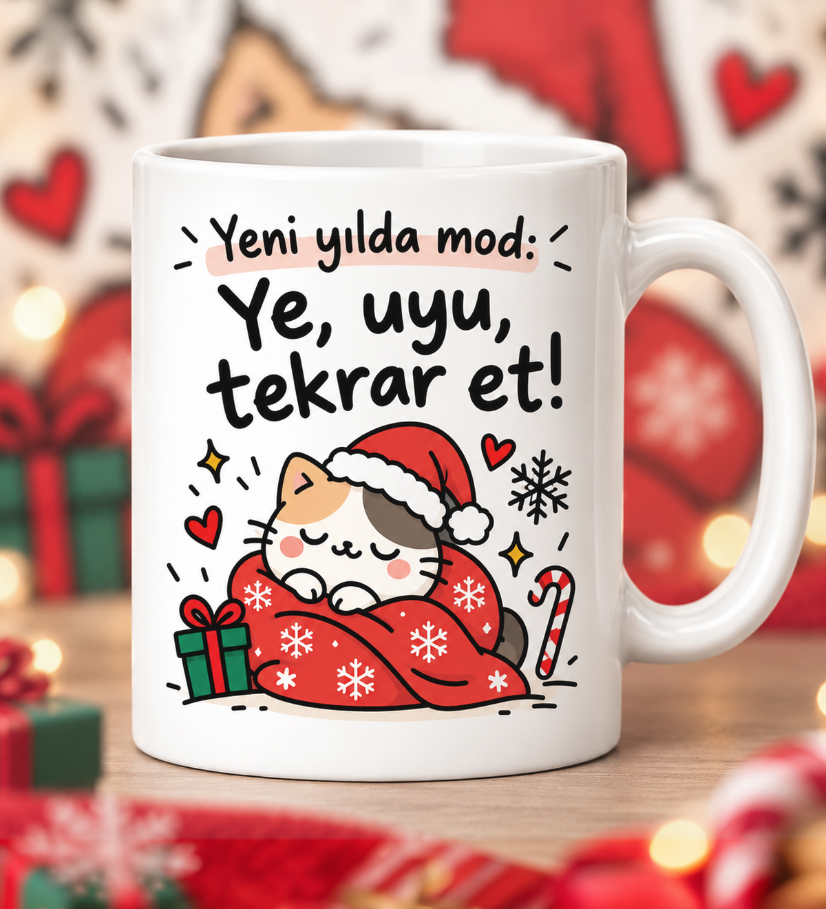 Kişiye Özel Yılbaşı Tasarımlı T Kupa & Mini Yılbaşı Ayıcık & Yılbaşı Temalı Metal Kutulu Mum & Ahşap Zeminli Mini Çam Ağacı Hediye Seti