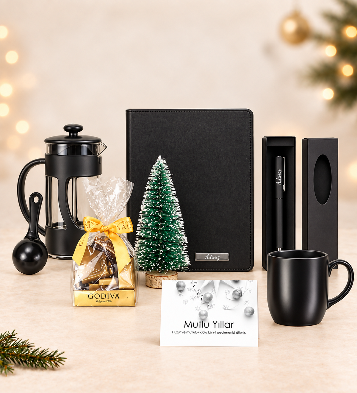 Yeni Yıl Tarihli Ajanda & French Press & Roller Kalem & Siyah Mat Kupa & Ahşap Zeminli Mini Çam Ağacı & Godiva Napoliten Çikolata