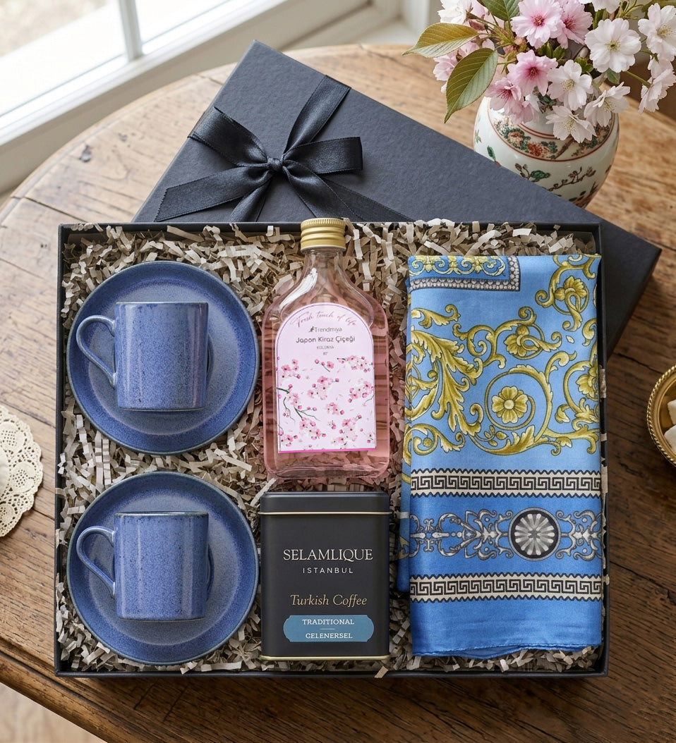 Versace Model Şal & 2'li Porselen Fincan & Selamlıque Türk Kahvesi & 200 ml Trendmiya Kolonya Hediye Seti