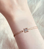 Kare Taş Detaylı Bileklik