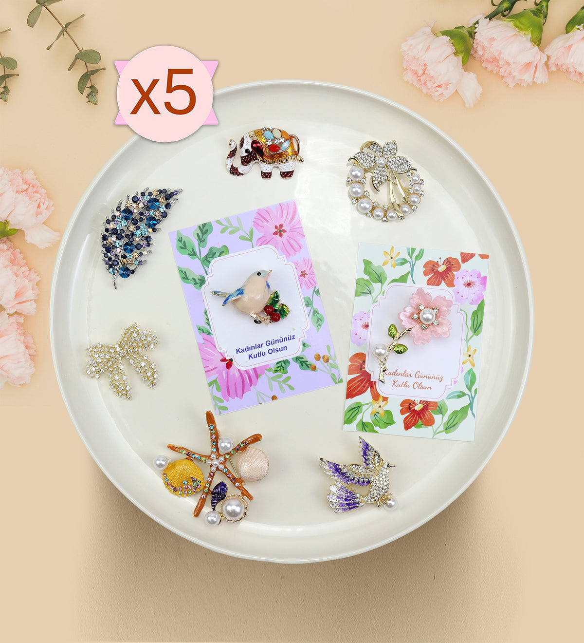 5 Adet Kadınlar Günü Kartında Broş