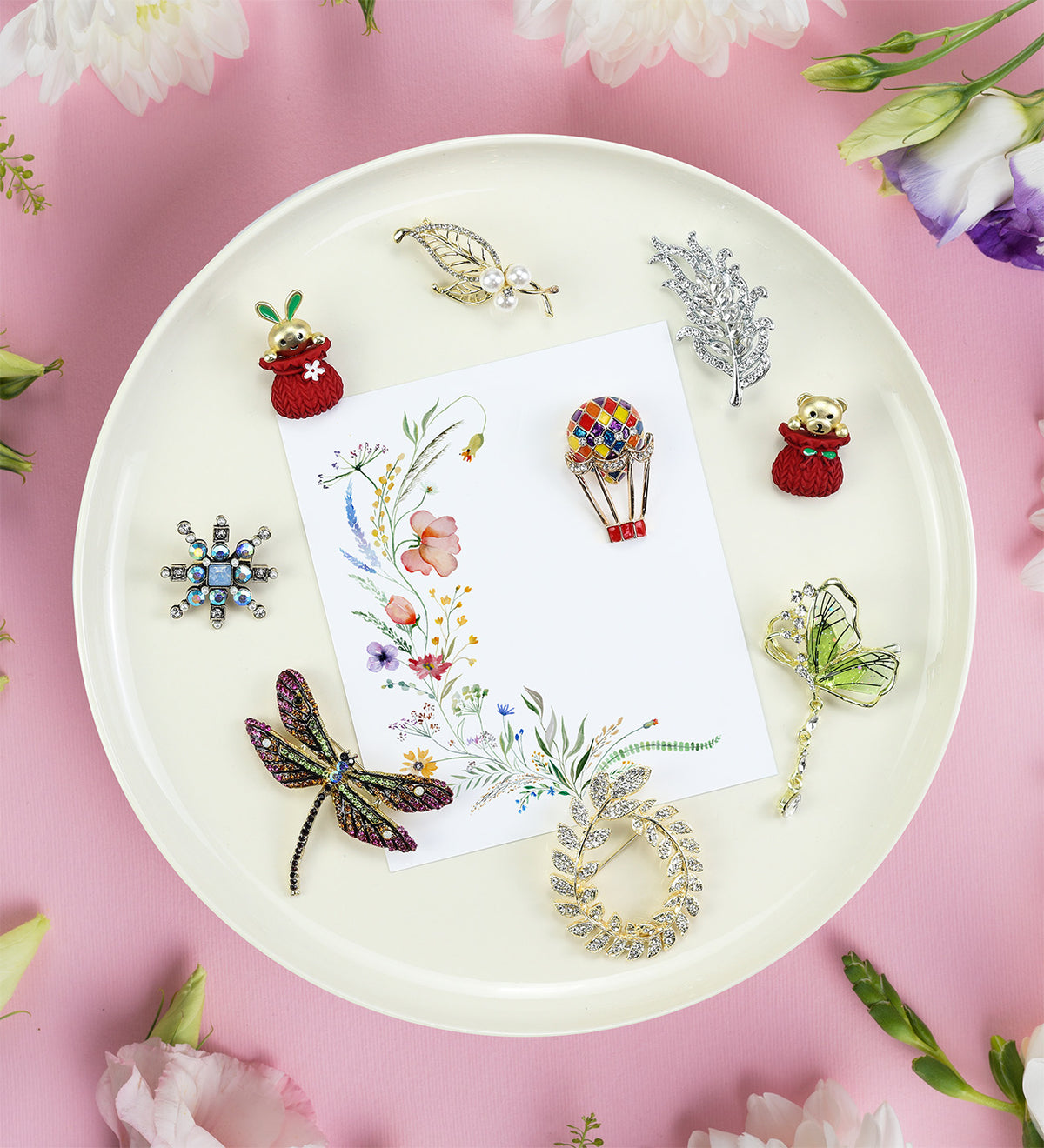 Fular Krem Broş Kadınlar Günü Hediye Seti