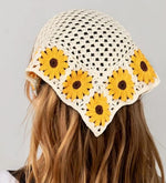 Çiçekli Üçgen Bandana