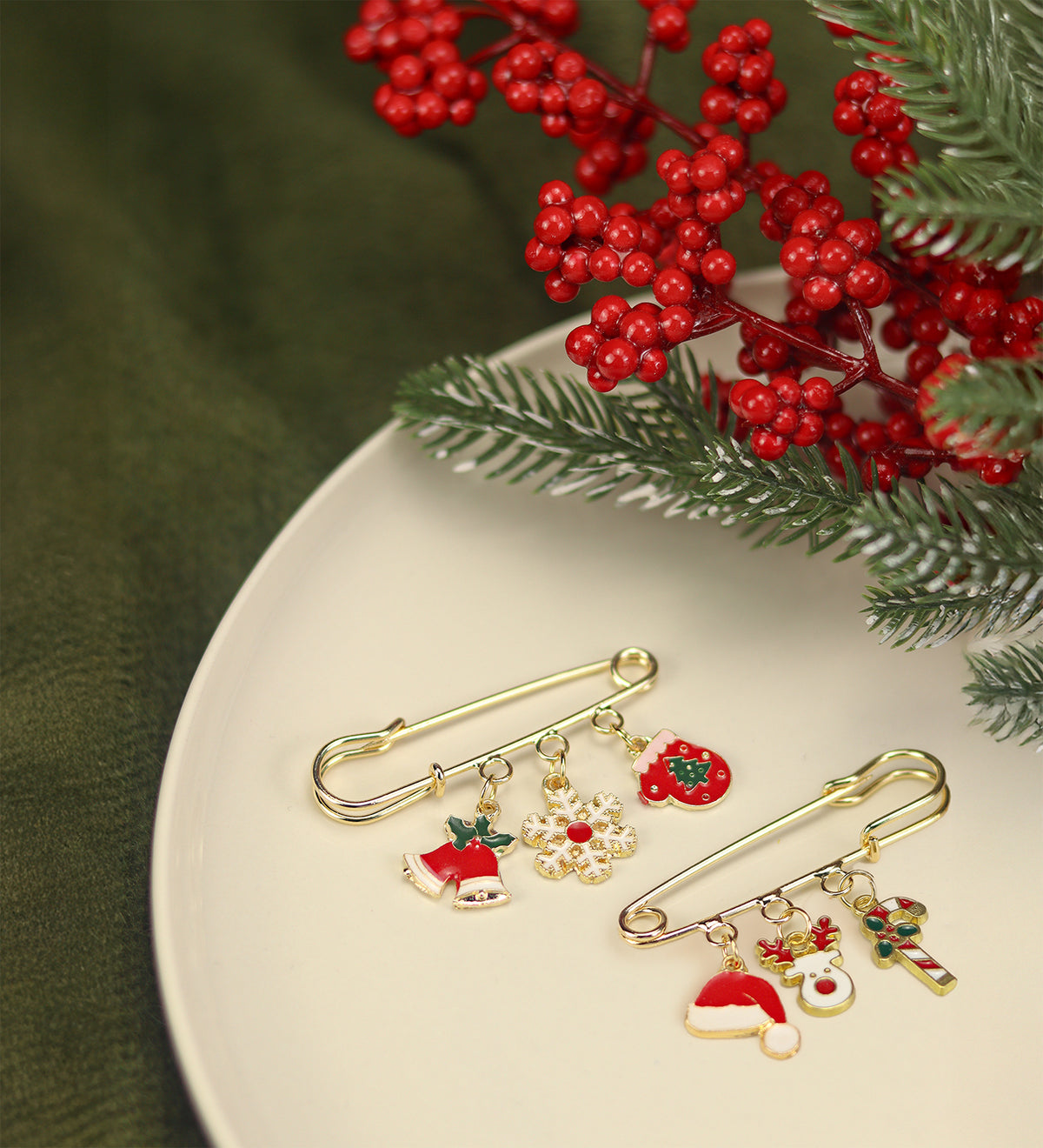 Yılbaşı Charmlı İskoç İğnesi