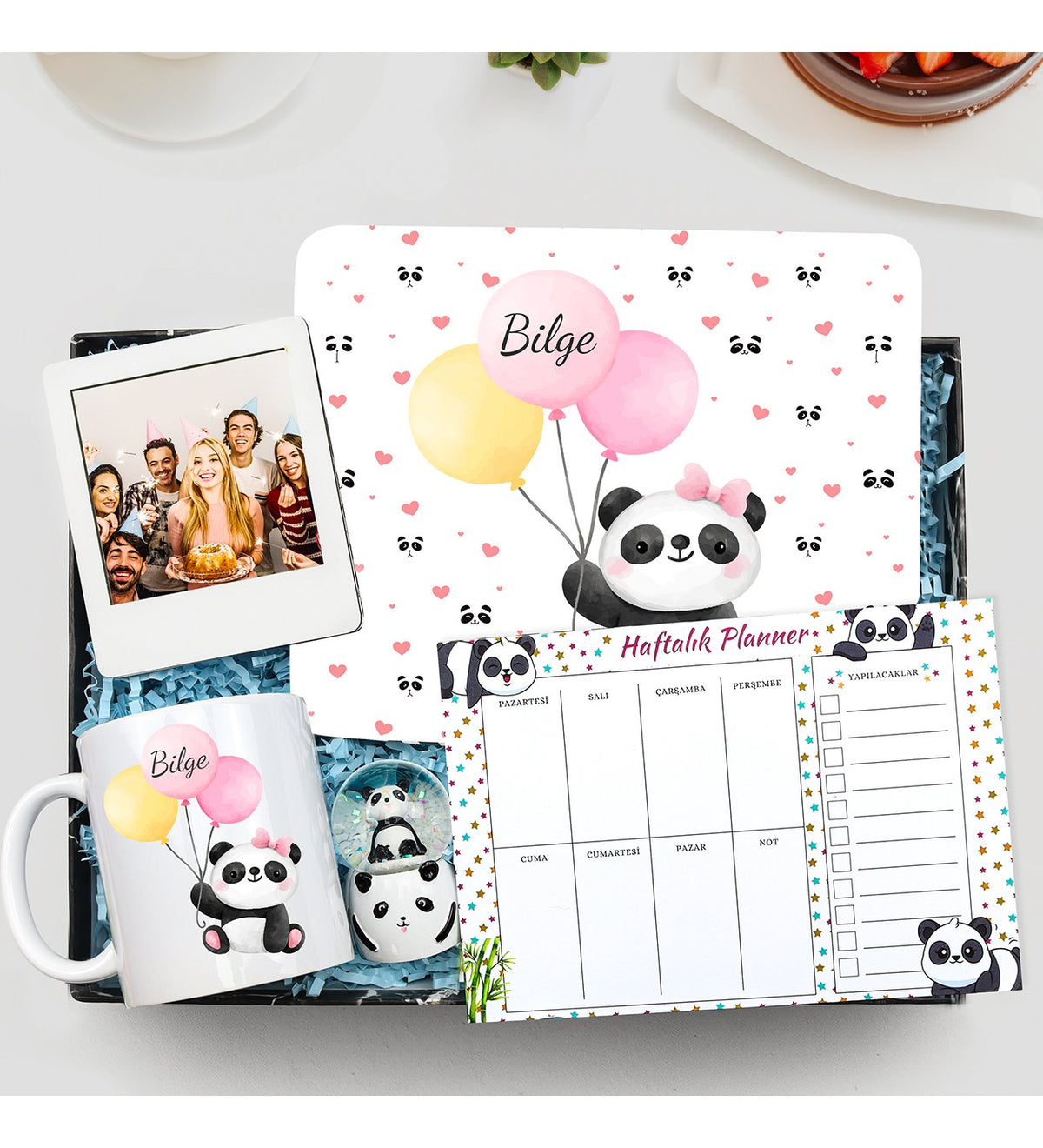 Kişiye Özel Mouse Pad & Panda Tasarımlı Kupa & Panda Kar Küresi & Beyaz İnstagram Çerçeve & Haftalık Planner Hediye Seti