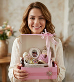 Kişiye Özel Fotoğraflı Çerçeveli El Emeği Örgü Sepette Pudra Pembe Hediye Seti