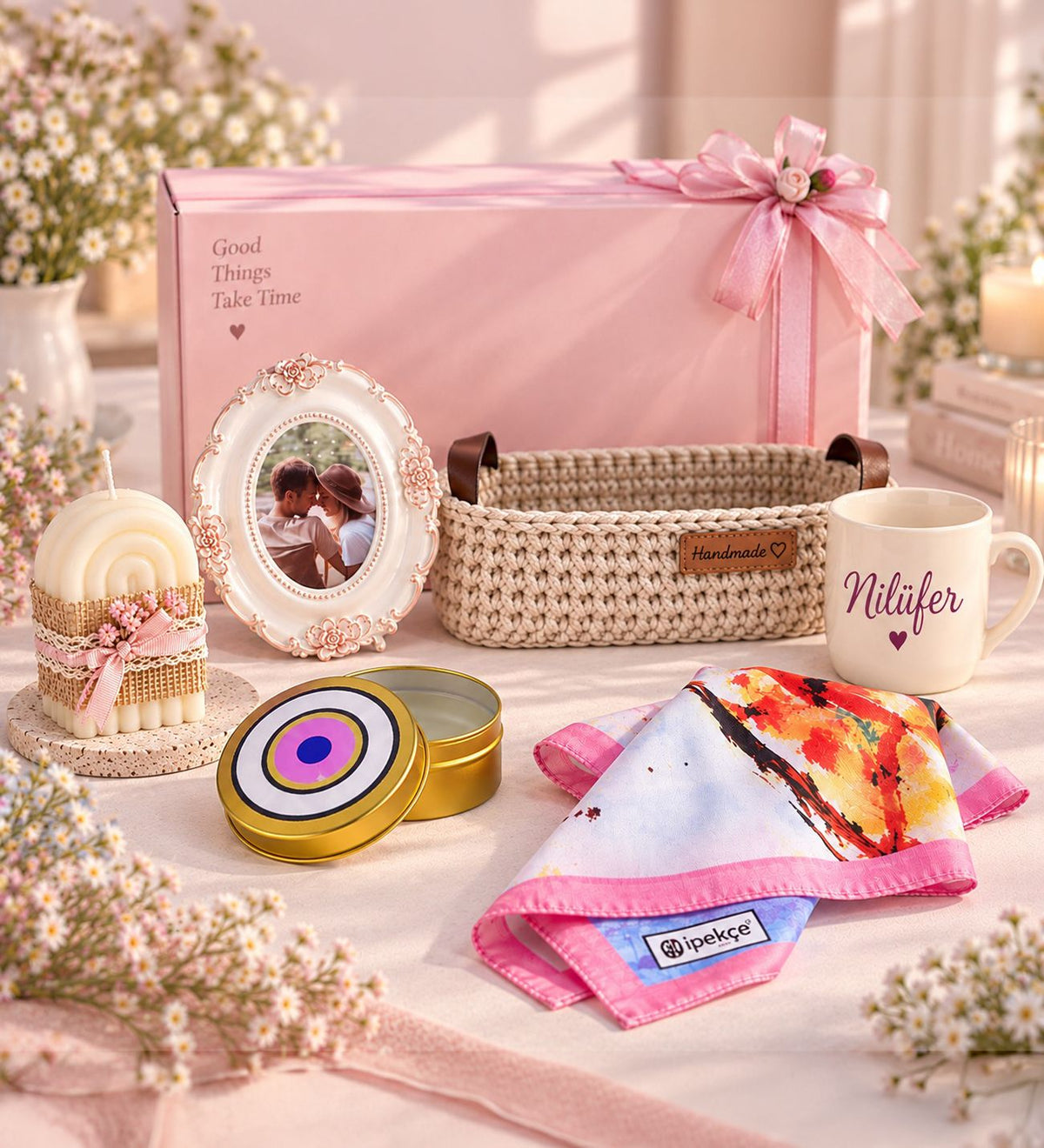 Ng Gifts Premium Kişiye Özel Fotoğraflı Çerçeveli El Emeği Örgü Sepette Pembe Hediye Seti
