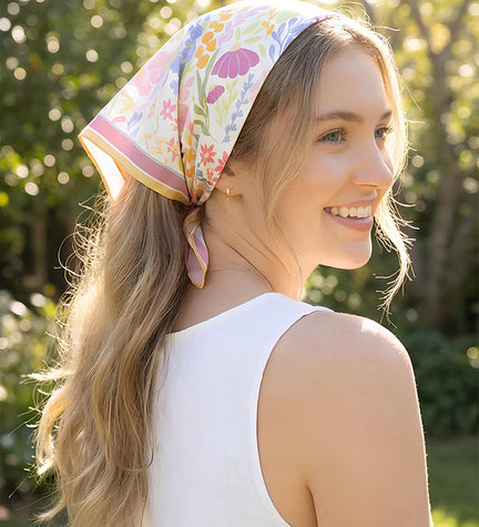 Pembe Çiçek Desenli Fular