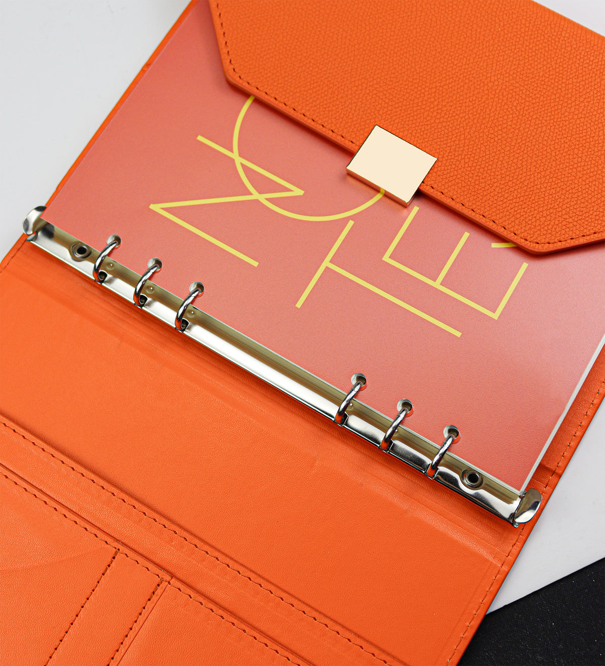 Kutulu Defter Kalem Seti & Vakumlu 10.000 mAh Powerbank Hediye Seti