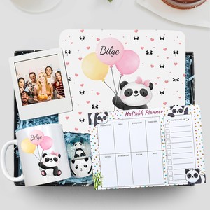 Kişiye Özel Pandalı Mouse Pad & Panda Tasarımlı Kupa & Panda Kar Küresi & Beyaz İnstagram Çerçeve & Haftalık Planner Hediye Seti #1